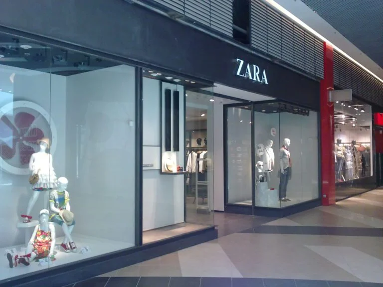 ZARA – MARKS & SPENCER – RUSSIA
